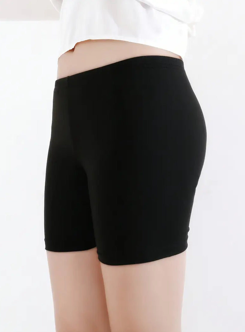 Maryam’s Essential Girls’ Soft Lightweight Elastic Band Everyday Shorts Set