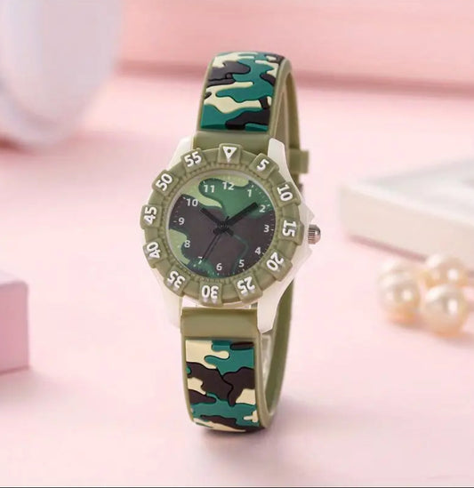 Maryam’s Essential Youngsters’ Cute Camouflage Wrist Watch